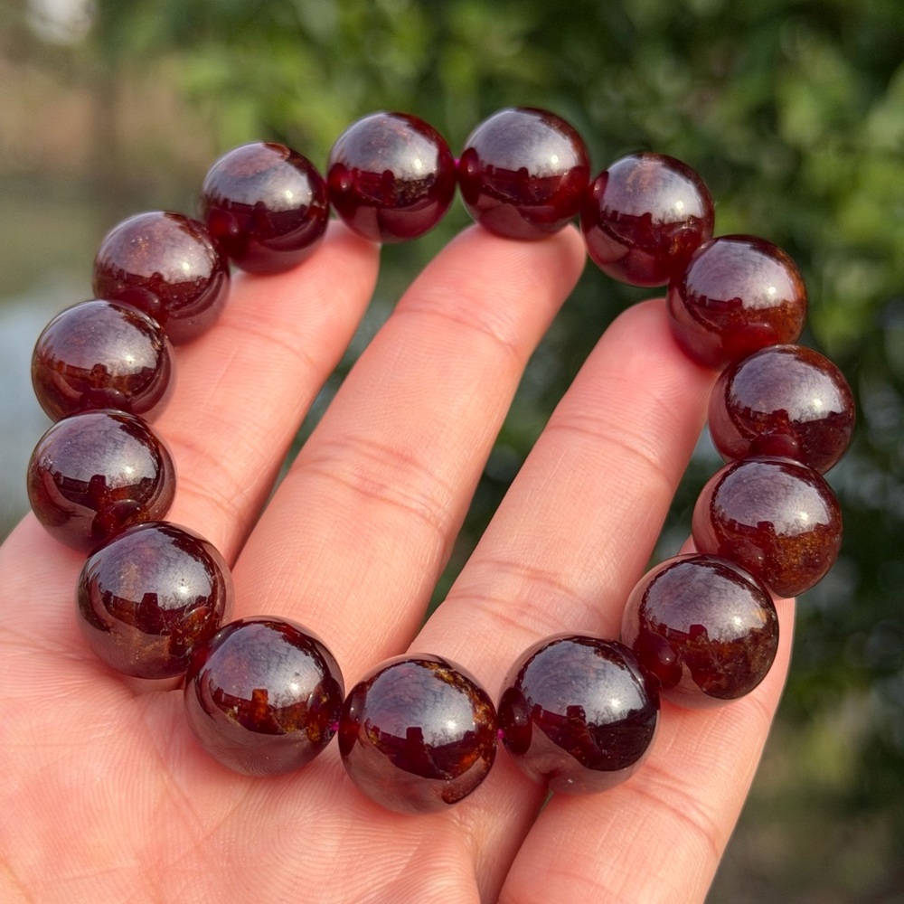 14.5mm‎ stretchable high quality red garnet bracelet 1098